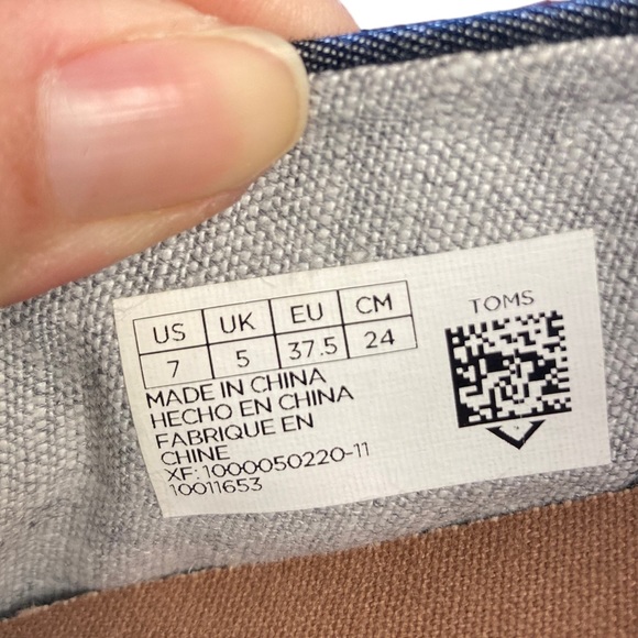 Toms Canvas Slip-on Shoes - Picture 7 of 8